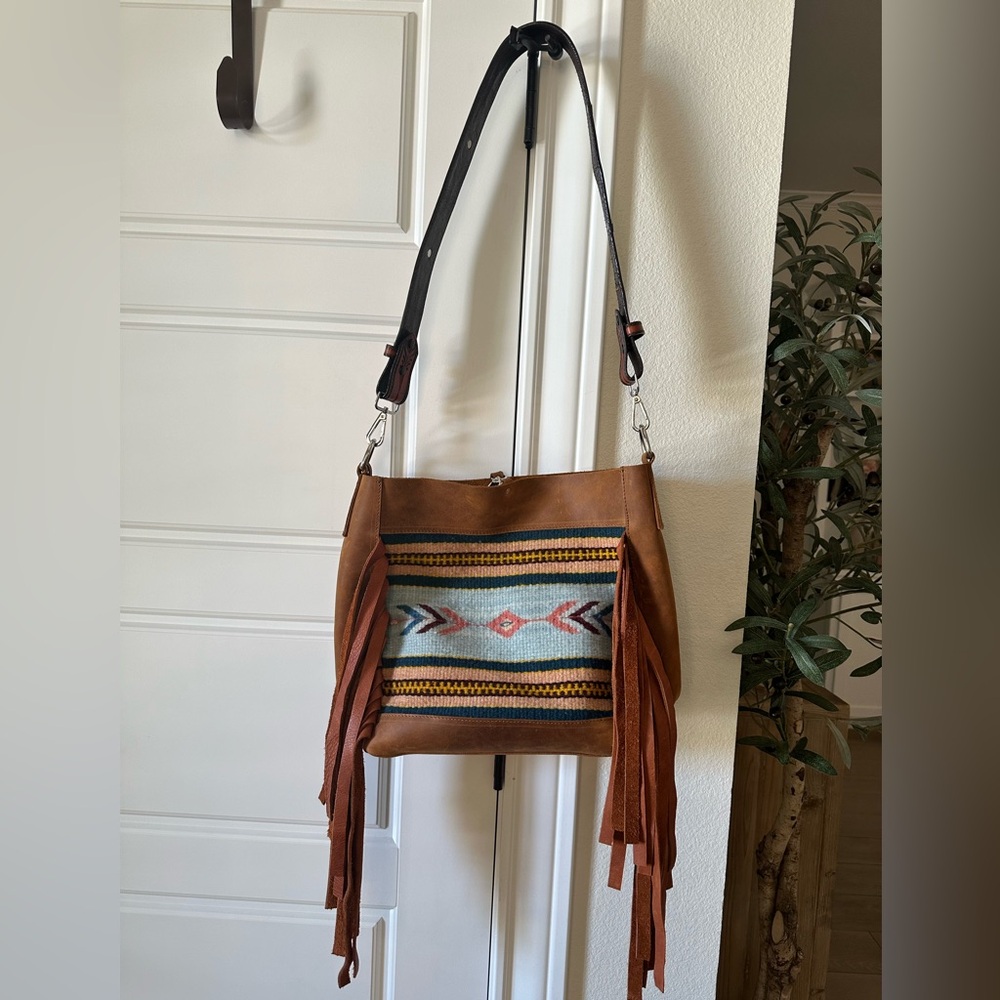 Fringe hill purse in mint condition